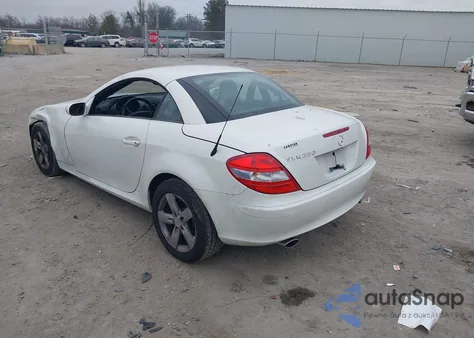 2008 Mercedes-Benz Slk 280 z USA, uszkodzony, nr VIN WDBWK54FX8F184242